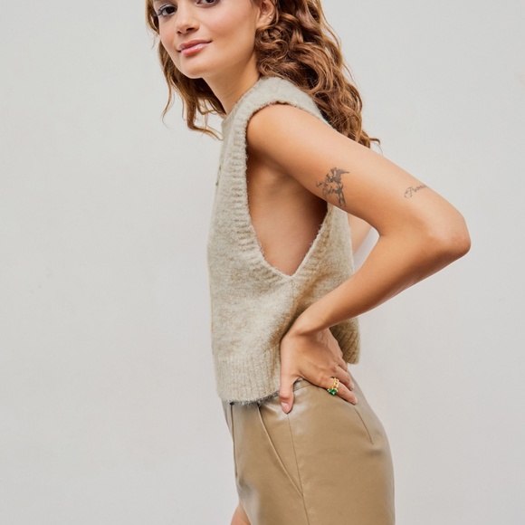 KNIT WOOL-BLEND ROUND NECKLINE PEAR GRAPHIC VEST Women's Small - Picture 6 of 11